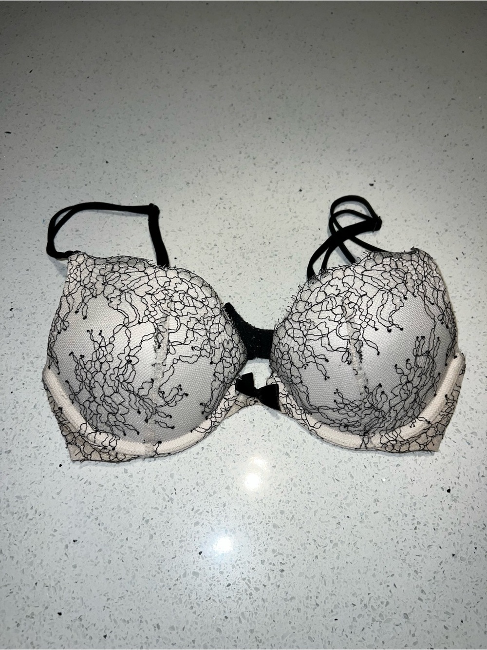 Victoria’s Secret Very Sexy Push-Up Lace Bra - 32C